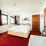 Haus Keti *